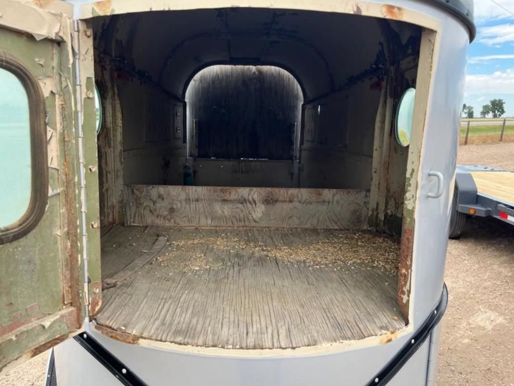 1966 Lincraft 1 Horse Bumper Pull Horse Trailer - Image 12