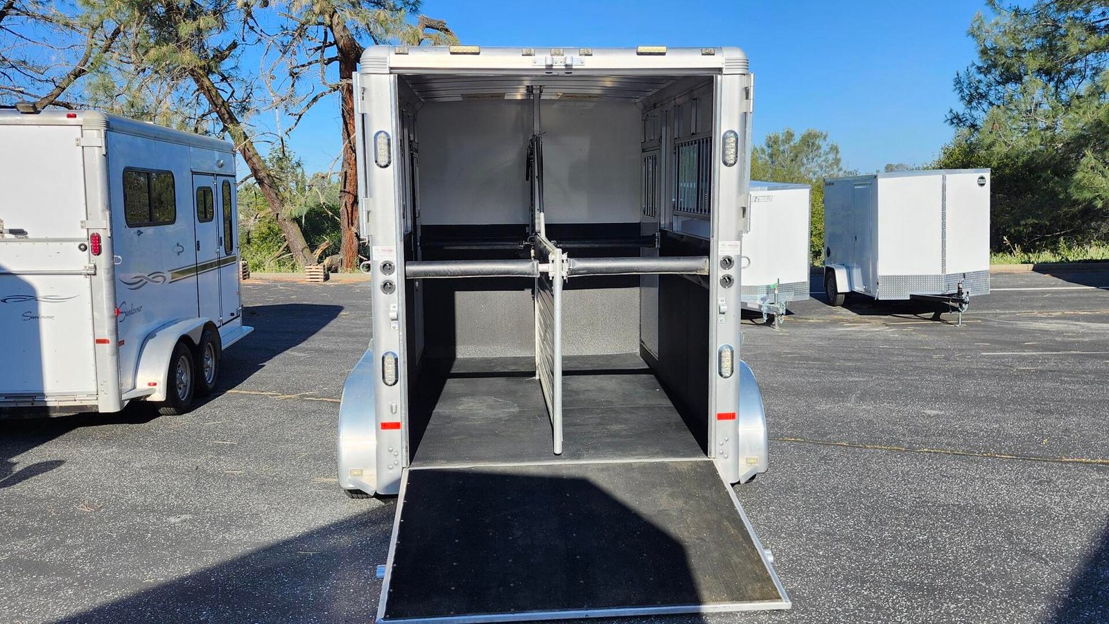 2015 Sundowner Trailers GN 2H Charter TRSE - Image 9
