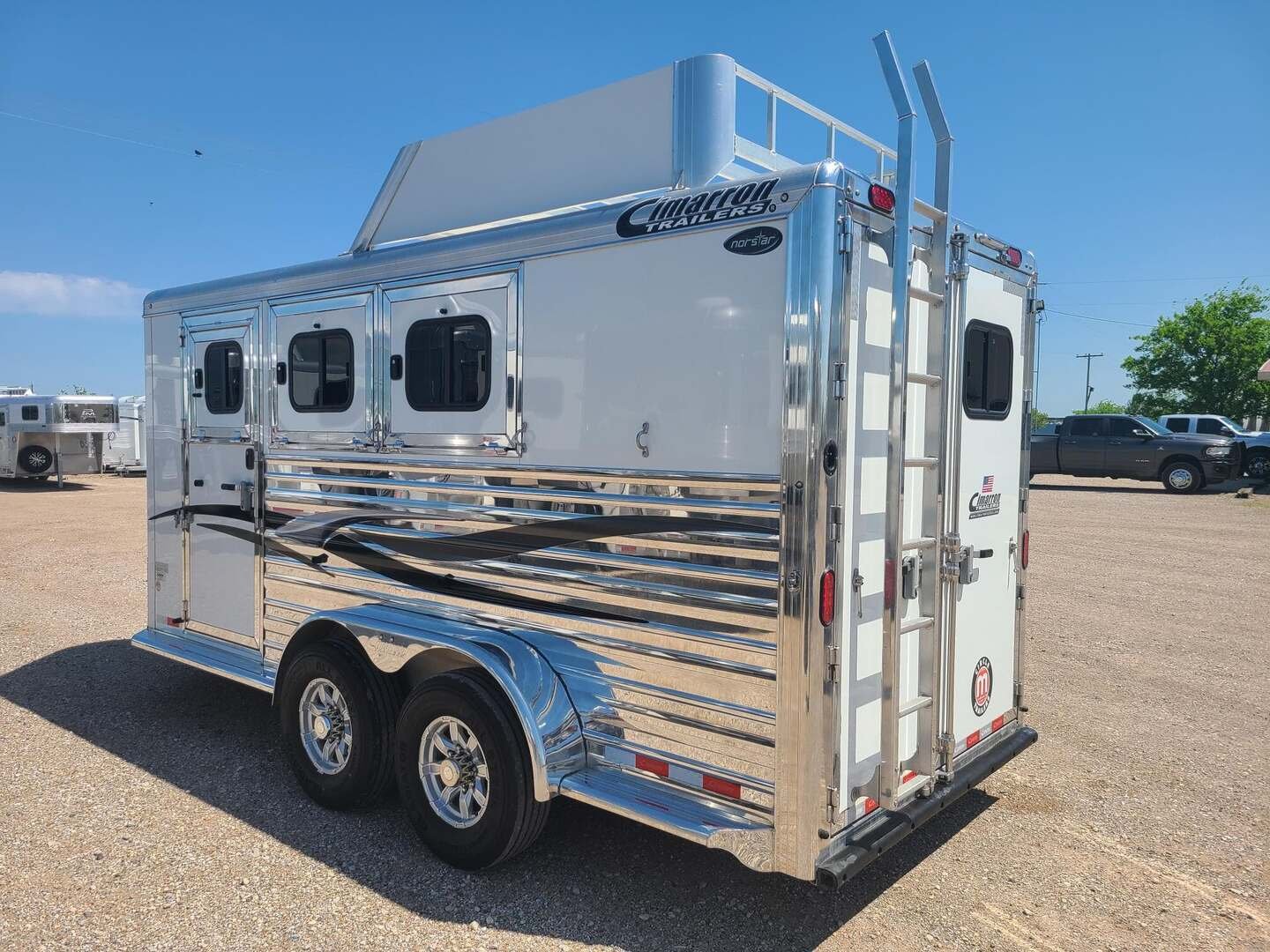 2022 Cimarron Norstar 3 Horse Bumper Pull Trailer - Image 2
