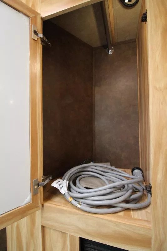 2022 Exiss Escape 7204 2 Horse Weekender 4ft Living Quarters - Image 10
