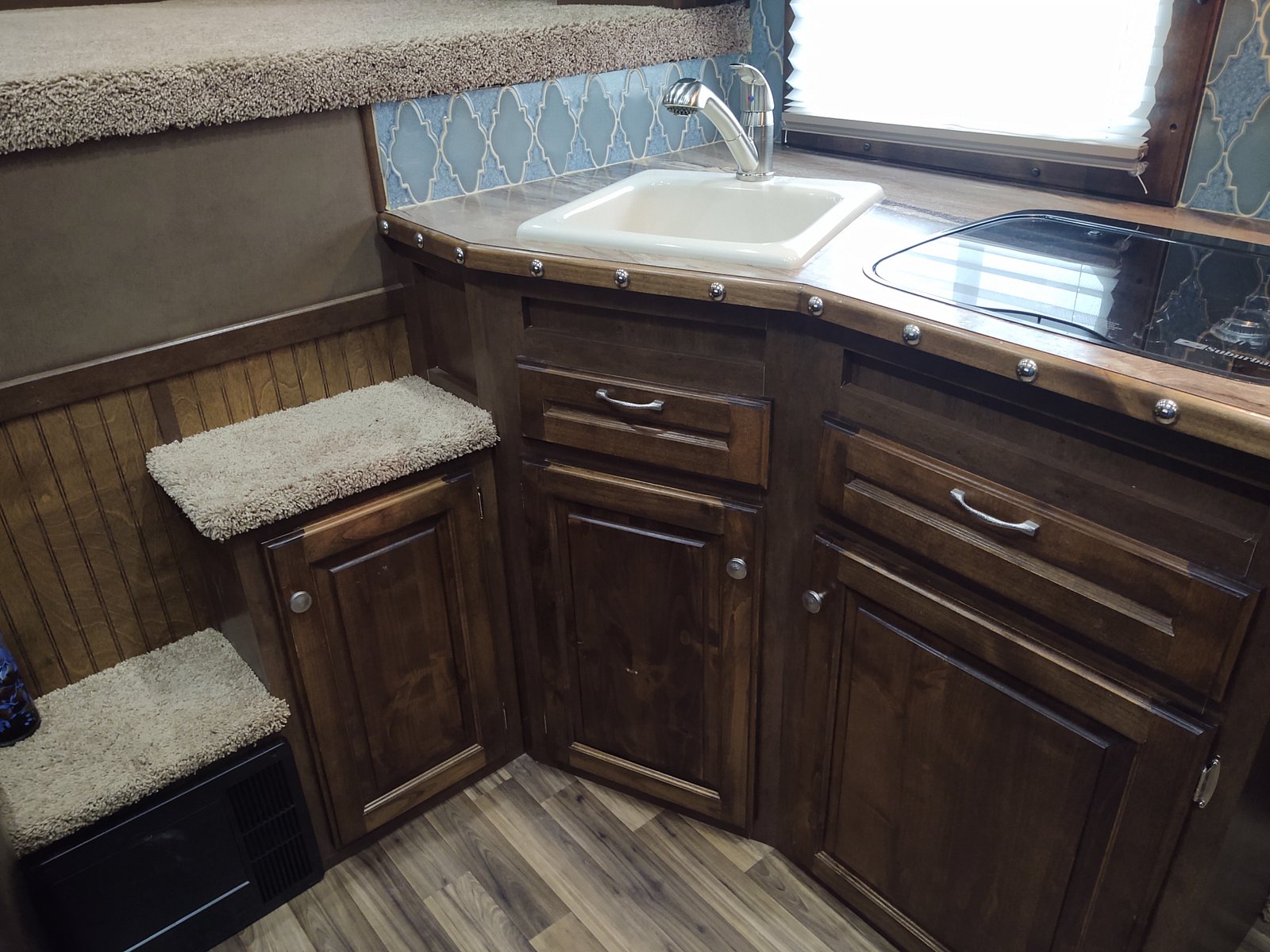 2018 Sundowner 8010 RS 3 Horse Gooseneck Trailer - Image 13