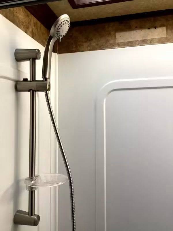 2019 Exiss Escape 7204 2 Horse Weekender Gooseneck Trailer - Image 5